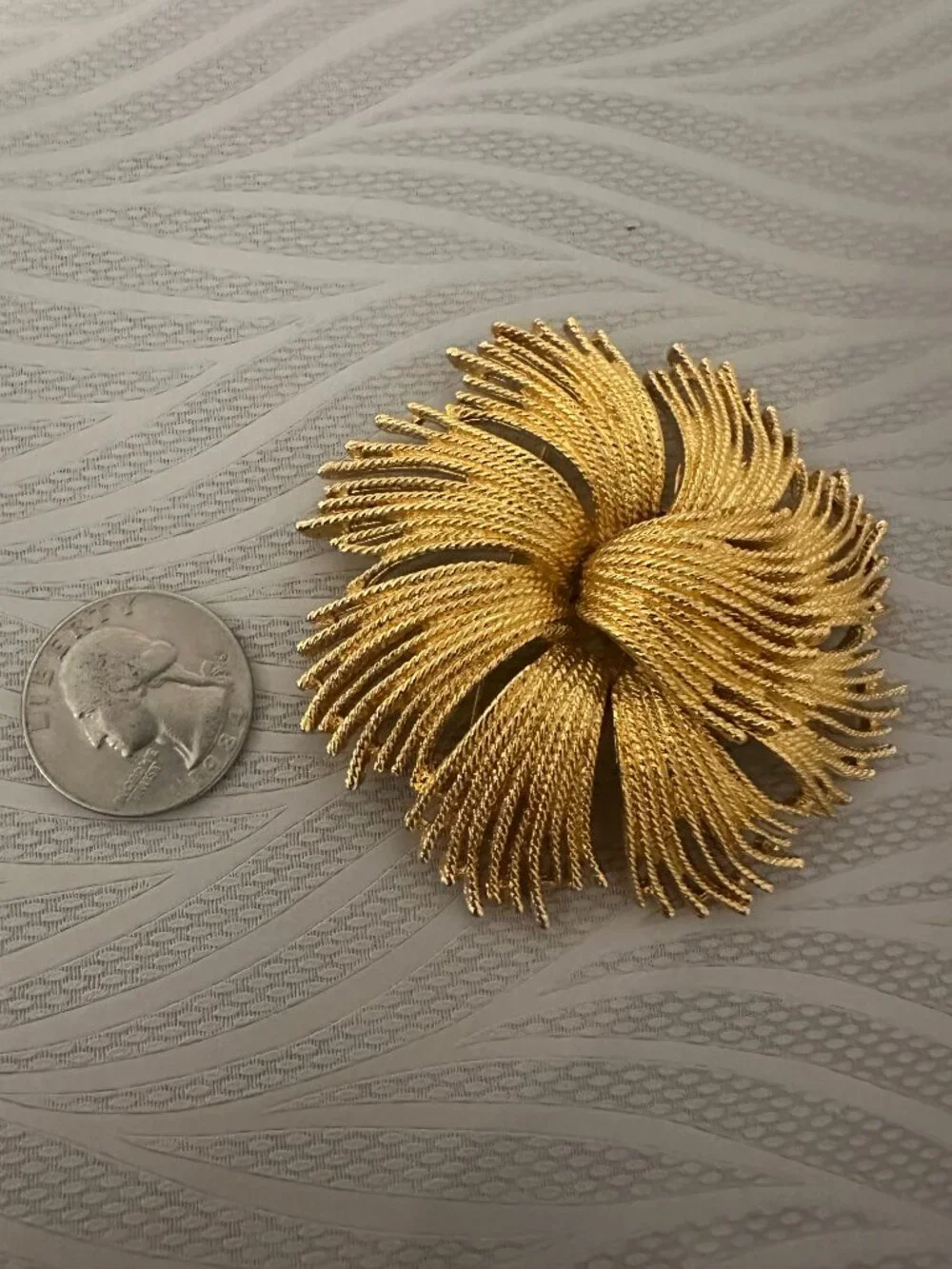 Vintage Monet Gold Tone Pinwheel Flower Brooch Signed Statement Pin